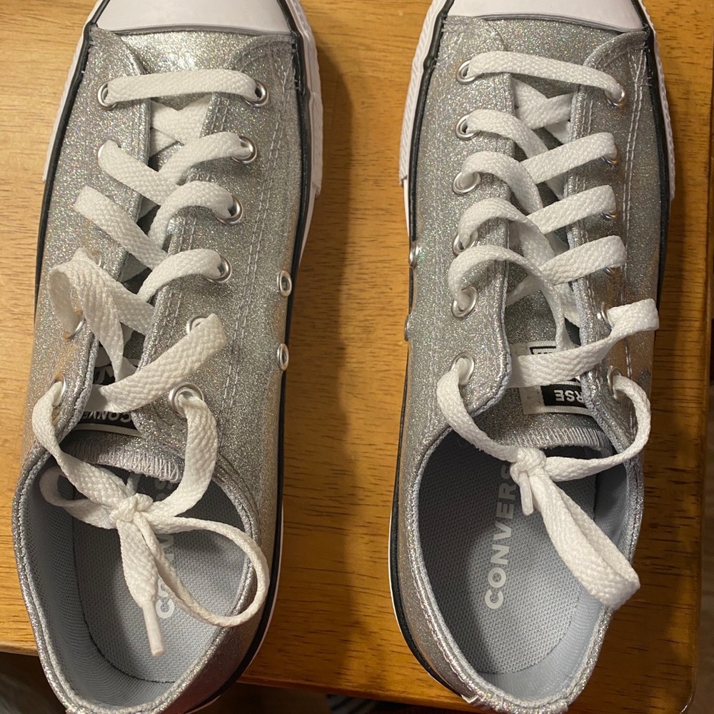 Brand New Converse Glitter Low tops